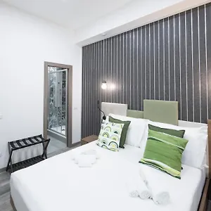 trastevere-luxury-rooms.it-romehotels.com/